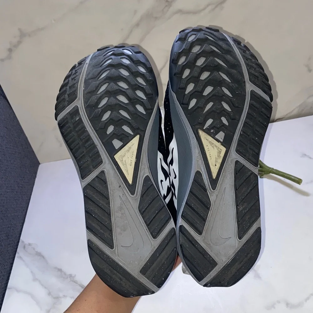 Nike Pegasus 4 Trail Sneakers Black and Gray Trail Shoes Size 9 - Picture 16 of 17